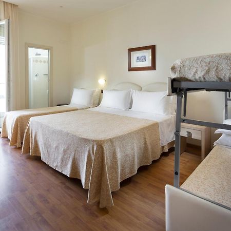 Hotel Baltic ريميني المظهر الخارجي الصورة